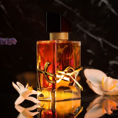 Achetez des produits Yves Saint Laurent de Parfums en ligne